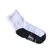 Kinder Baumwolle Sport Strümpfe Socken mit Anti-Rutsch (KA017)